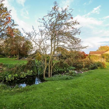 Wisteria Cottage Gayton  Bagian luar foto